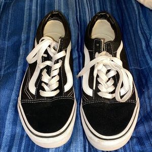 Black and White Old Skool Vans Size 5.5 Mens